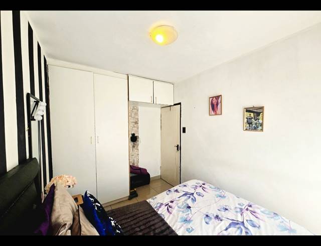 2 BEDROOM APARTMENT FOR SALE IN PRESTBURY